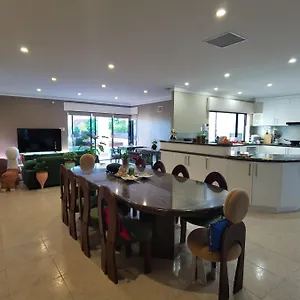 Sunny Ocean View Retreat Privatunterkunft Perth